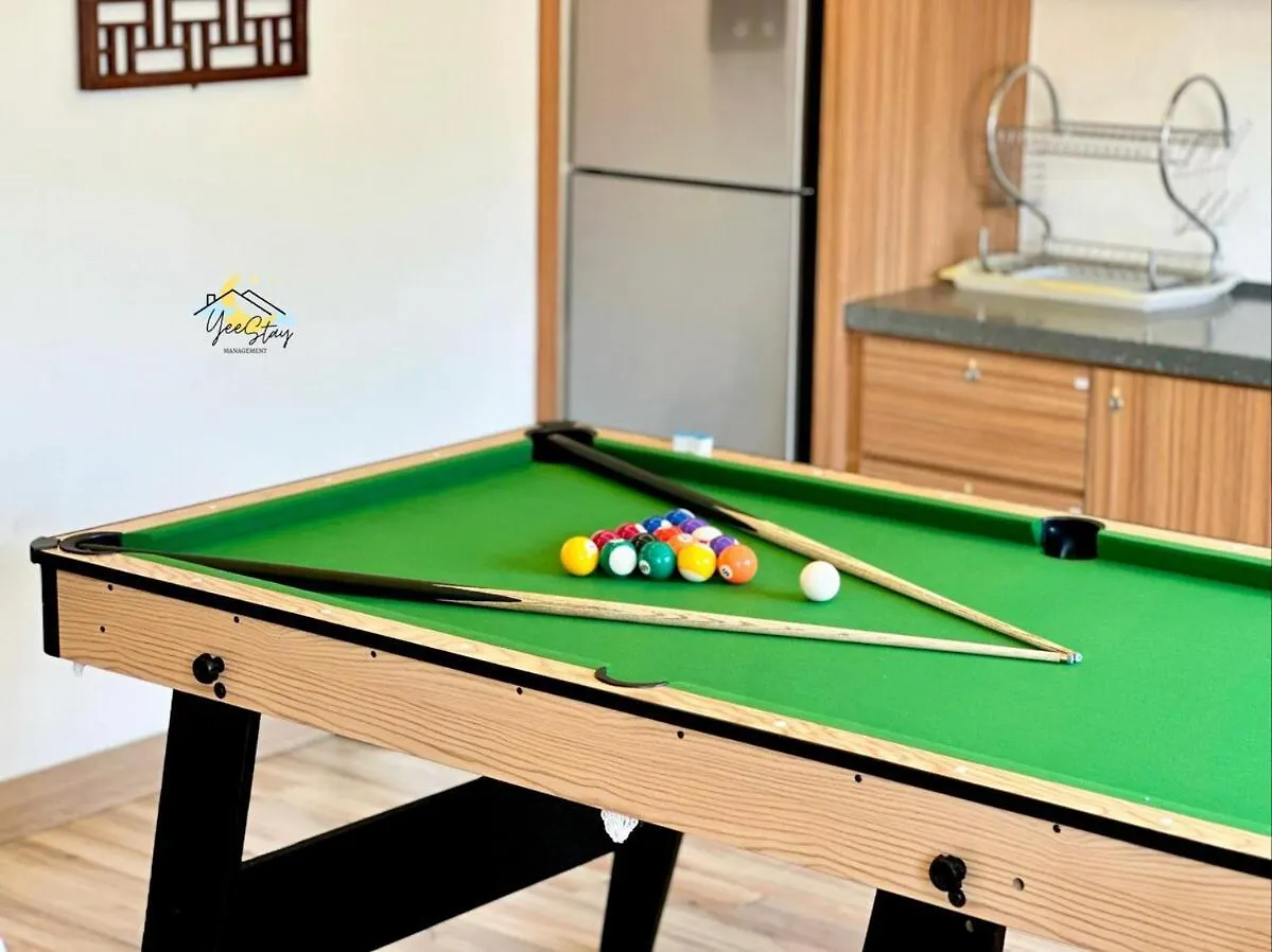 Townareatourist13Paxpooltable Villa Malacca